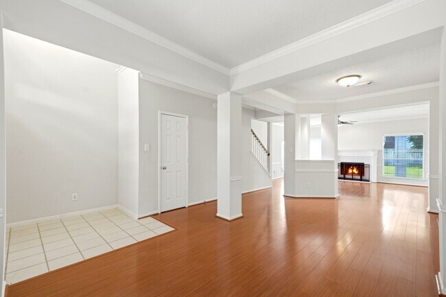 Building Photo - 3126 Waters View Dr