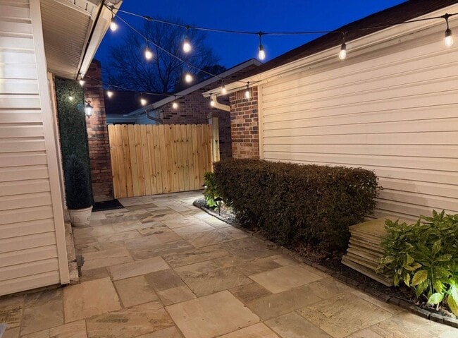 Building Photo - 10 Hampshire Cir