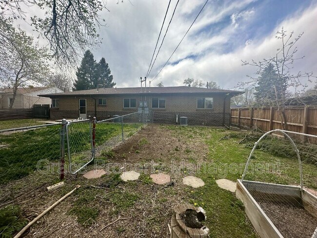 Building Photo - 1340 Otis St