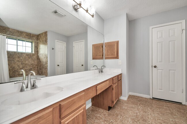 Building Photo - 2707 Blue Mist Dr