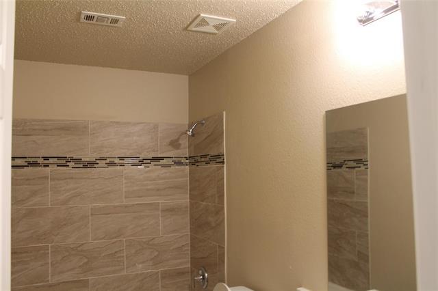 Building Photo - 4518 Hamilton Ave