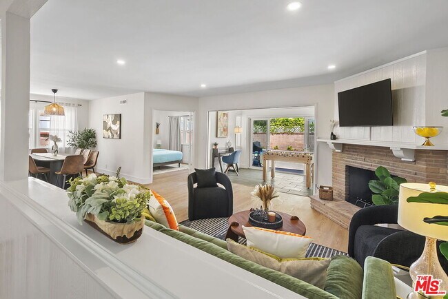 Building Photo - 5900 Alcove Ave