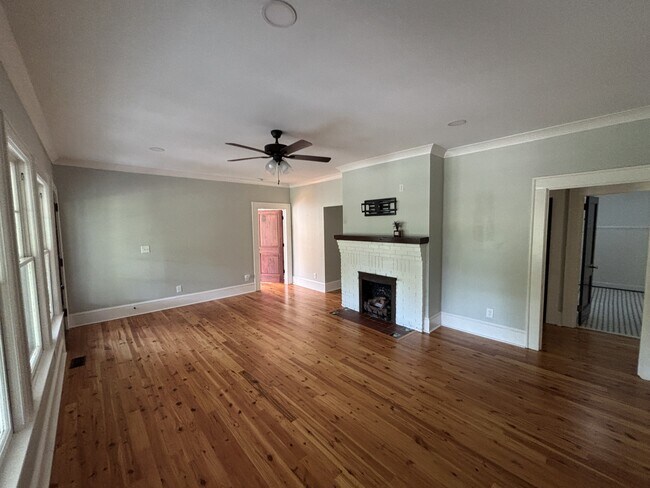 Building Photo - 613 S McNeill St