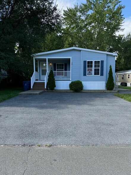 Building Photo - 13 Fern Ln