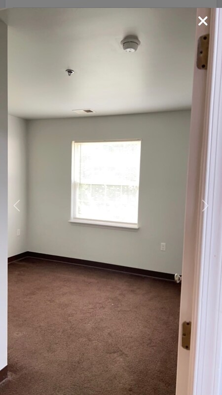 Building Photo - 254 Lora Dr