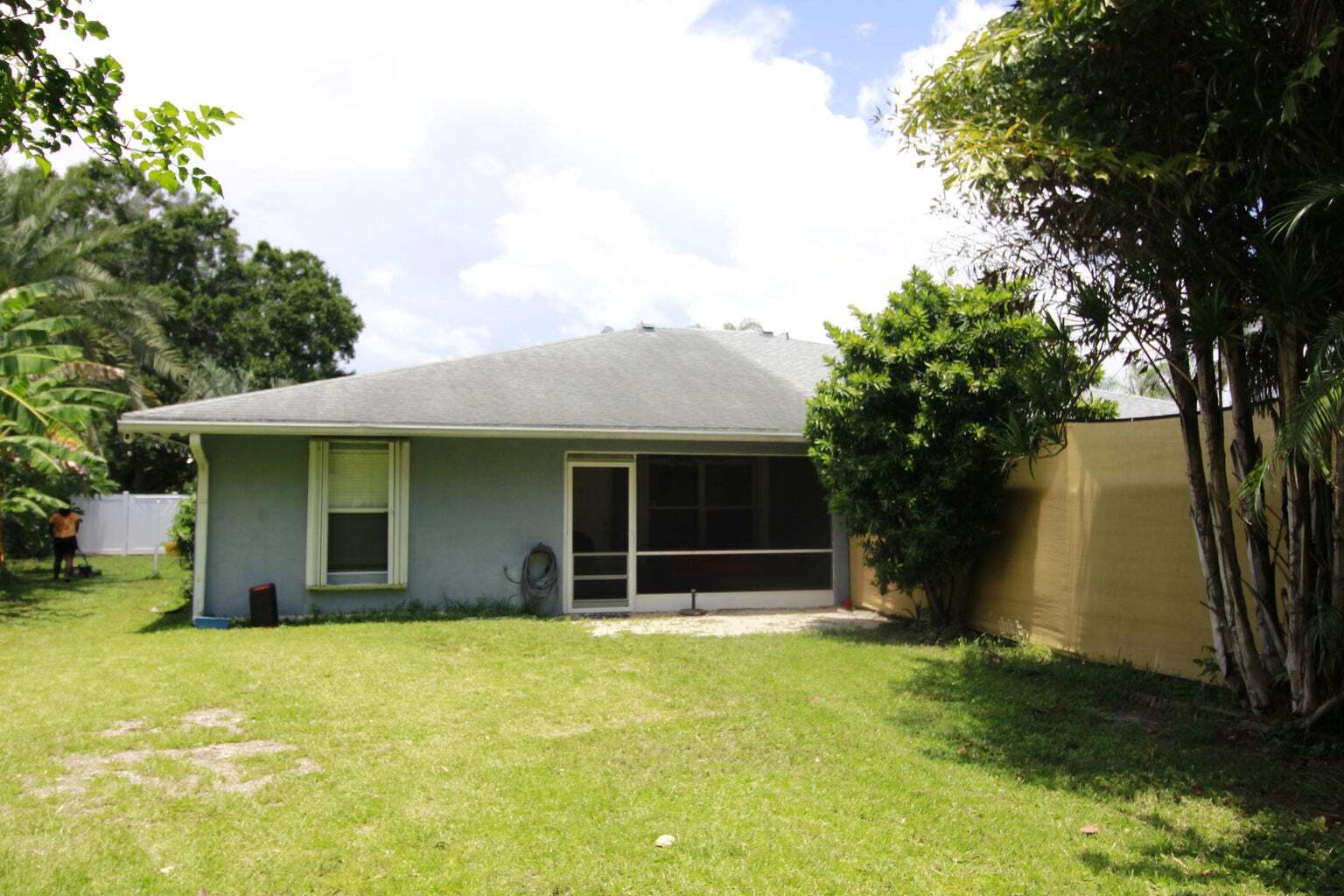 Building Photo - 134 Sparrow Dr