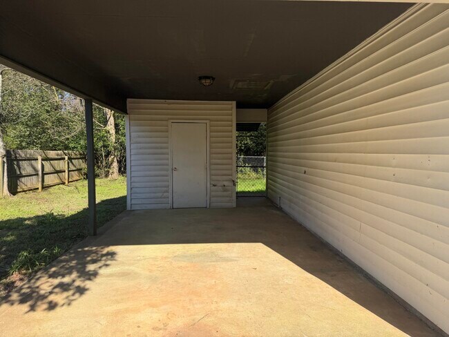 Building Photo - 11 Coulter Dr