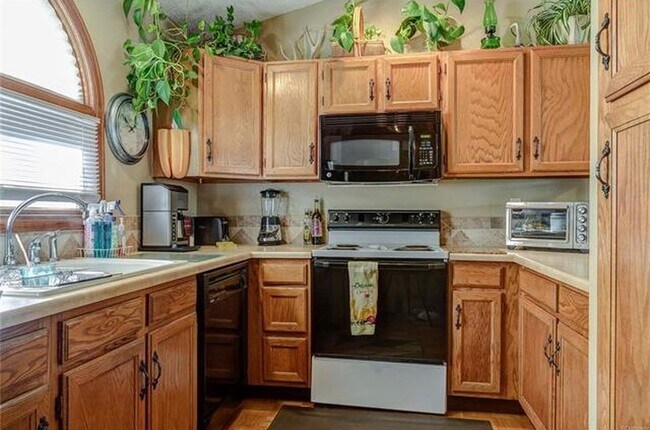 Building Photo - 17929 E Brown Pl