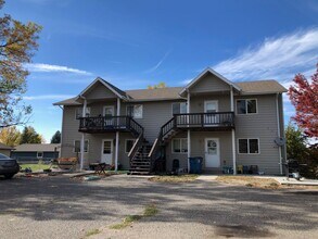 Building Photo - 201 Quinella, #1