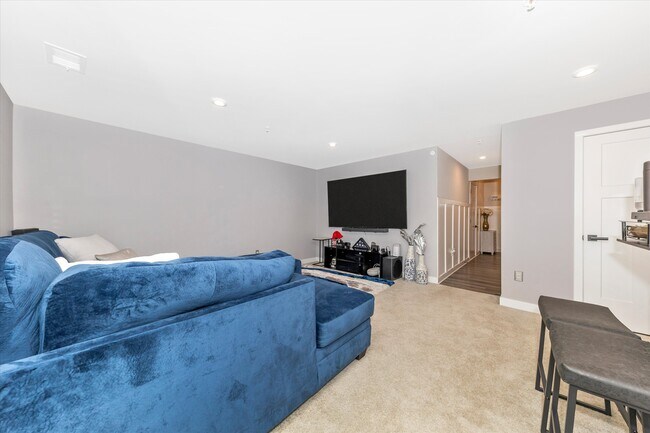 Building Photo - 166 Drydock Wy