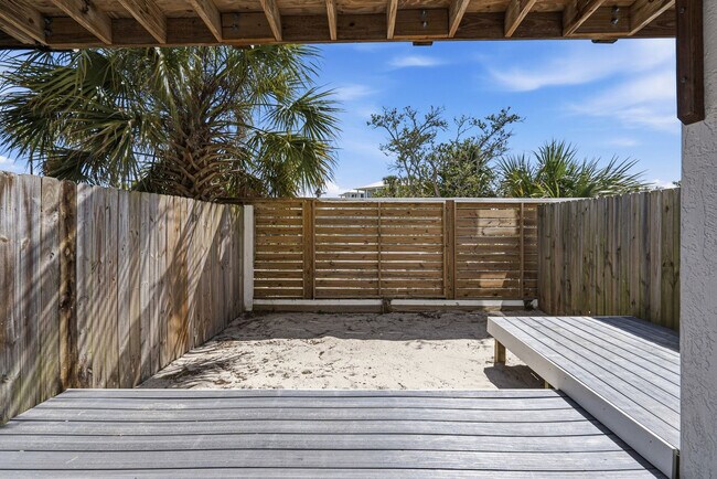 Building Photo - 16 Gulf Breeze Ct