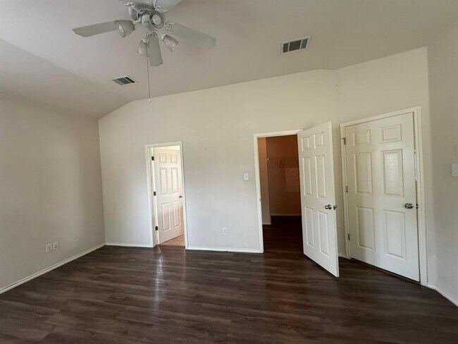Building Photo - 1514 Kothman Dr