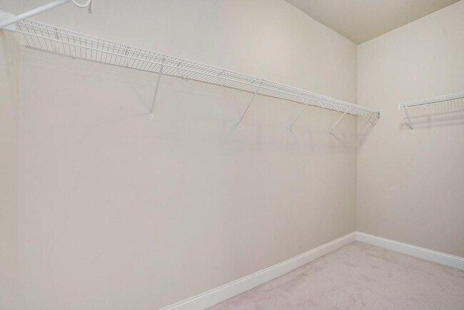 Building Photo - 612 Luckett Ct