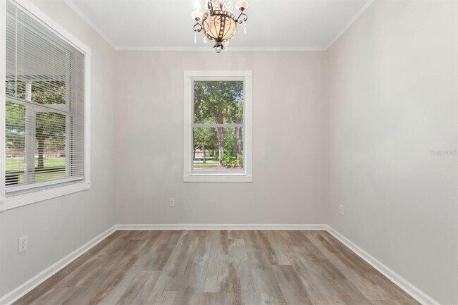 Building Photo - 1220 Priory Cir