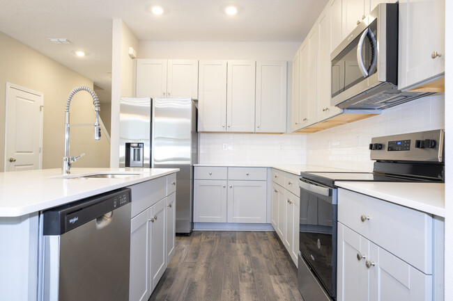 Building Photo - 16332HVS