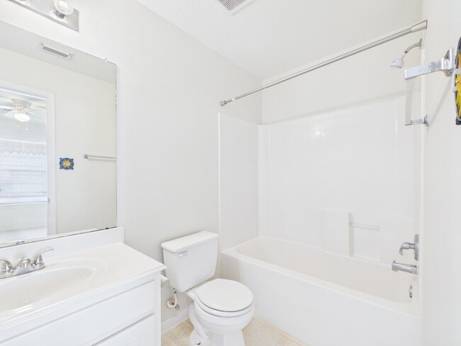 Building Photo - 4702 Rolling View Ct