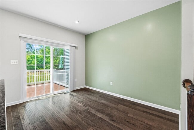 Building Photo - 6310 Crittenden Ln