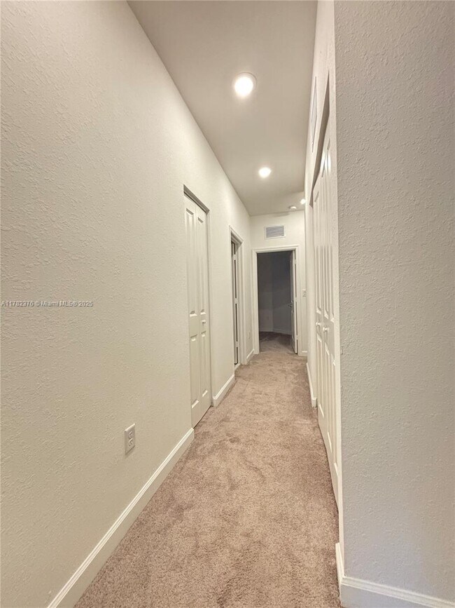 Building Photo - 25556 SW 108th Ave