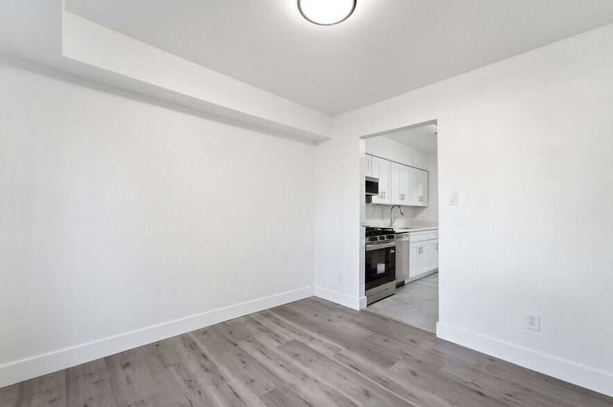 Building Photo - 113 Echelon Rd