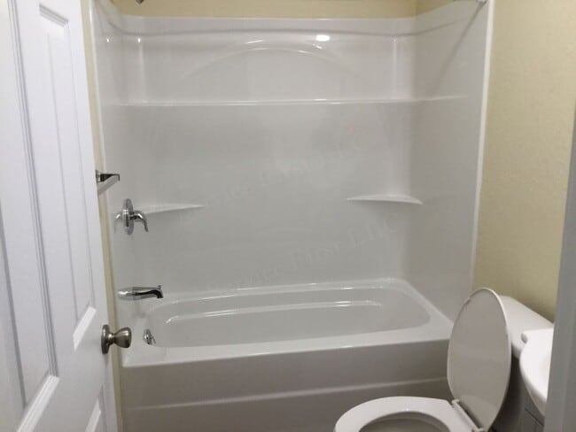 Building Photo - Two Bed House in Stockton, MO!  This house was gutted and rebuilt!  Everything is NEW!