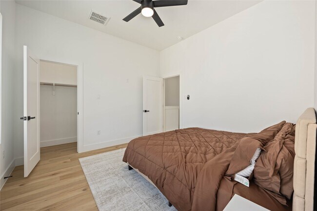 Building Photo - 4202 Kewanee St