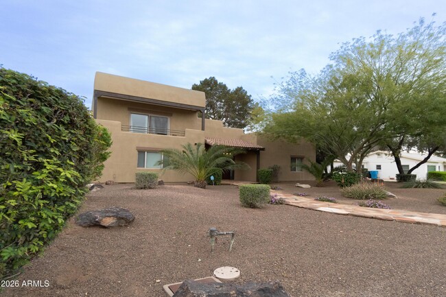Building Photo - 4451 E Earll Dr