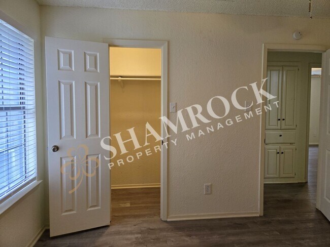 Building Photo - 3/2 Arrowhead Estates Home