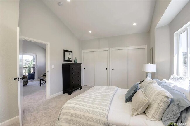 Building Photo - 504 Arguello Blvd