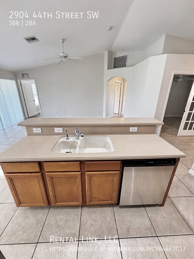 Building Photo - 2904 44th St SW