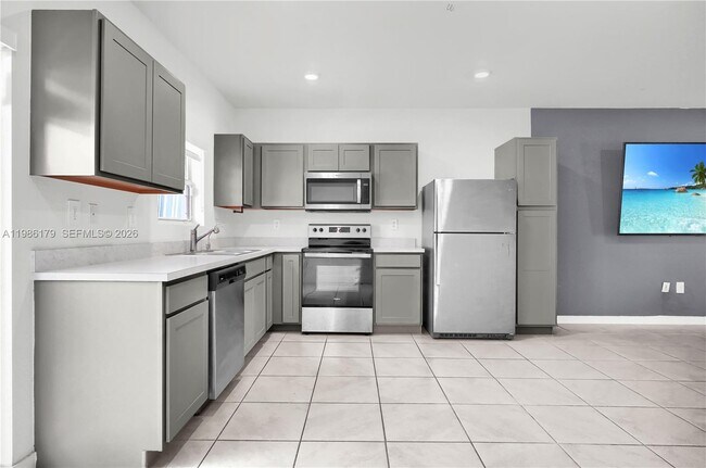 Building Photo - 149 NE 3rd St