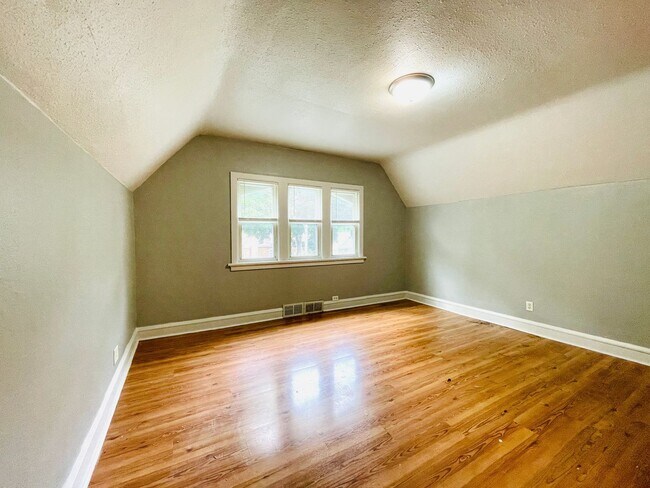 Building Photo - 3608 N 49th St