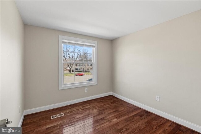 Building Photo - 507 Lindsay Ct