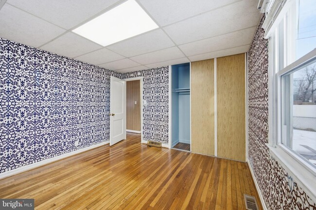 Building Photo - 3413 Yardley Dr