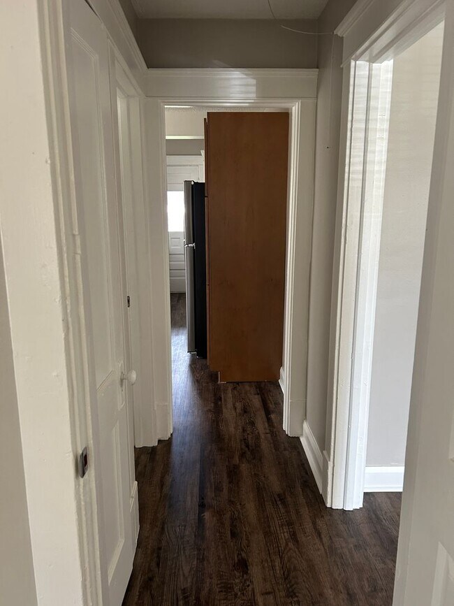 Building Photo - Updated 2/3 Bedroom Bedroom Austintown Home for Rent