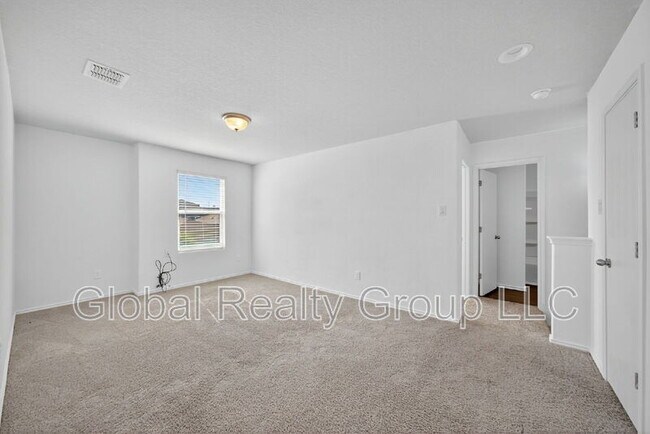 Building Photo - 7139 Quarter Moon