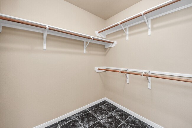 Building Photo - 19123 Center Park Dr