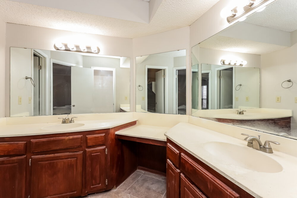 Building Photo - 8220 NW 112th Terrace