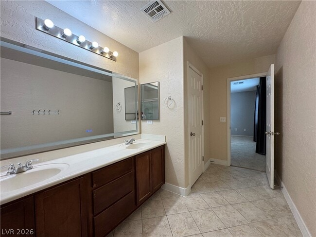 Building Photo - 9116 Westchester Hill Ave