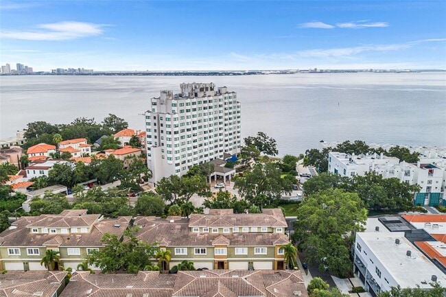Building Photo - 4907 Bayshore Blvd