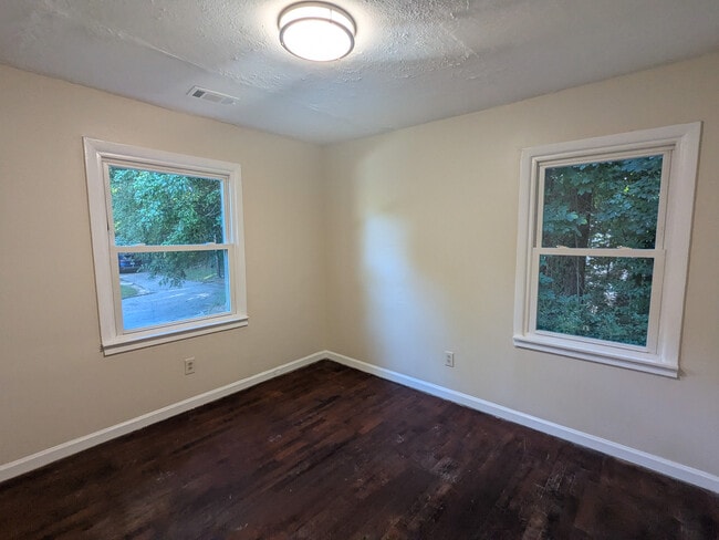 Building Photo - 2871 Marco Dr NW