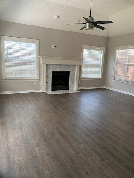 Building Photo - 4308 N Capistrano Dr