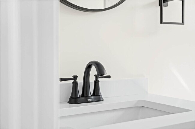 Building Photo - 4603 N Ocean Blvd