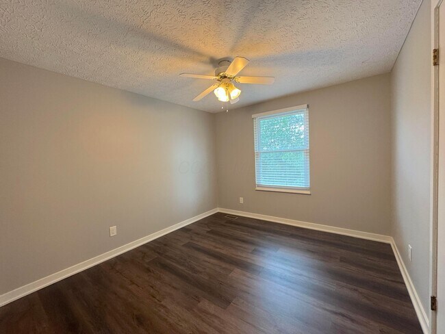 Building Photo - 2113 Smokymill Rd