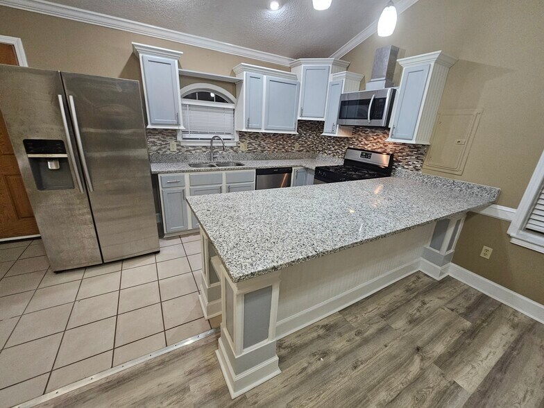 Building Photo - 204 Brandywine Rd