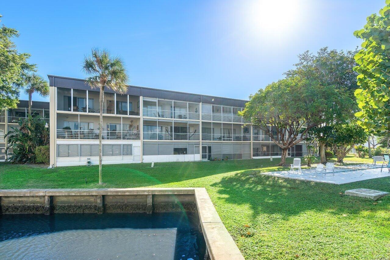 Building Photo - 200 Waterway Dr S