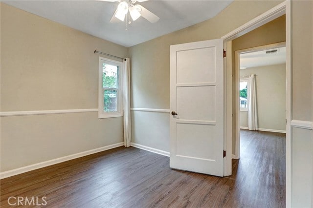 Building Photo - 5863 Alonzo Ave