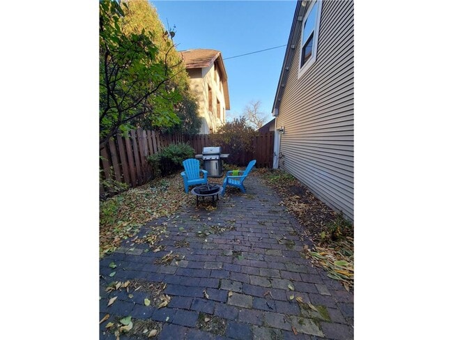 Building Photo - 1712 W 31st St