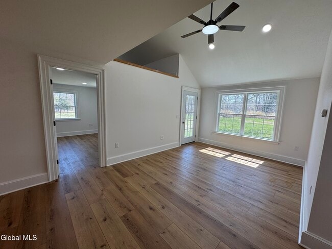 Building Photo - 675 Mac Elroy Rd