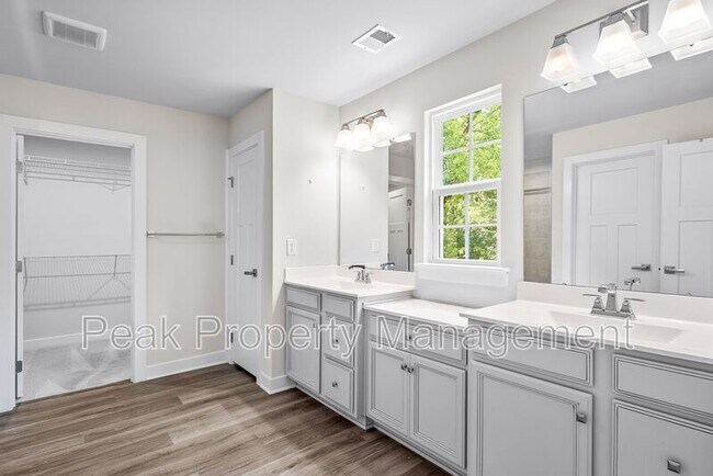 Building Photo - 8518 Kingsland Pk Dr