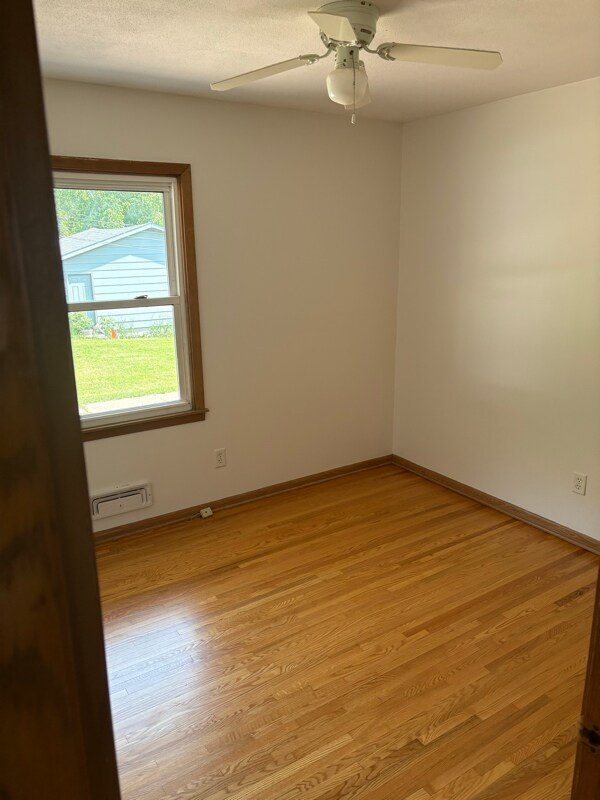 Building Photo - 1764 Pleasant St